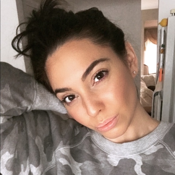 ❤️Meet your Posher, Dana! - Picture 8 of 8